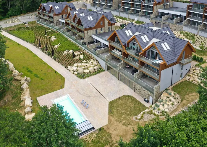 Rajski 203 Z Widokiem Na Gory I Prywatnym Jacuzzi Na Balkonie 스클라르스카포렘바